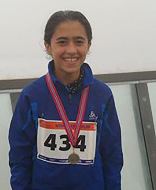 Rahaf Sourani er fornøyd med sølvmedalje. FOTO: PRIVAT