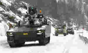 Økende militærtrafikk langs veien