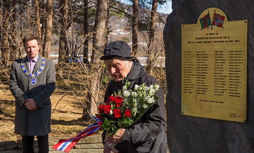 Krigsveteran, Eystein Røset tilstede i Gratangen i april 2015. Lillejulaften sovnet han stille inn.
 Foto: Rune Jensen, Fotogjeteren
