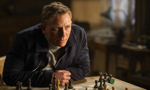 Daniel Craig i hovedrollen som James Bond. I dag vises filmen på Seniorkinoen kl. 12.00.