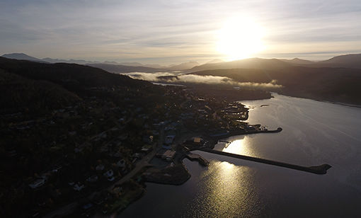 Nettavisens redaktør var oppe tidlig mandag morgen og fanget dette morgenstemning-bildet over Sjøvegan. FOTO: JON HENRIK LARSEN