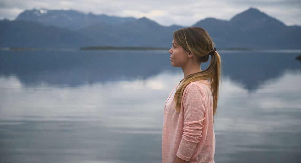 Marion Anne Rimpi ble født i Bodø i 1987. Hun ble frontfiguren for «Tysfjord-saken» og forteller morens historie i filmen. Marion står dermed for pårørende-perspektivet og viser hvor vanskelig og traumatisk det kan være å leve som pårørende til en overgrepsutsatt. I filmen får man et nærmere møte med henne.